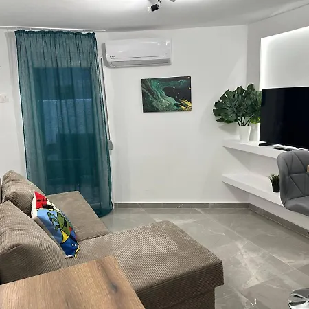 Daire Comfy Studio Near White Tower *